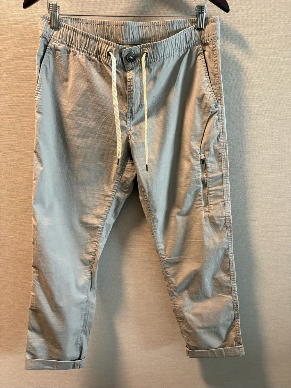 Vuori Gray Casual Drawstring Pants Size M
